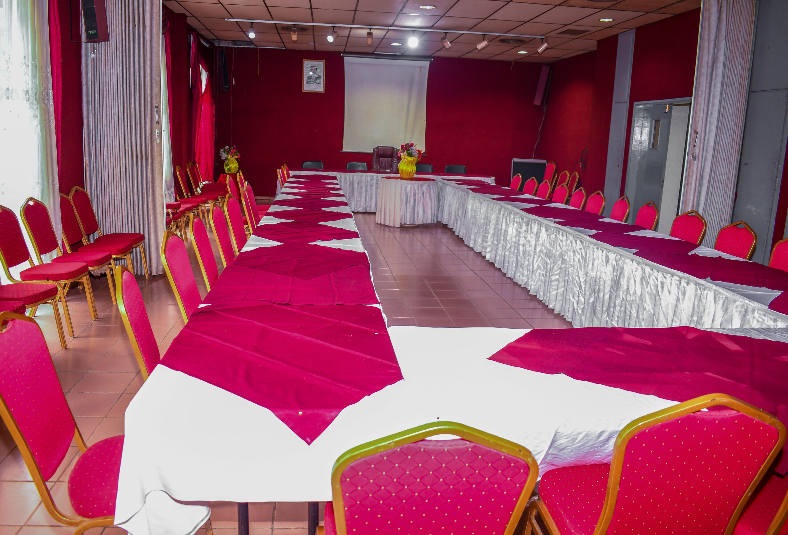 conference-hall.jpg1